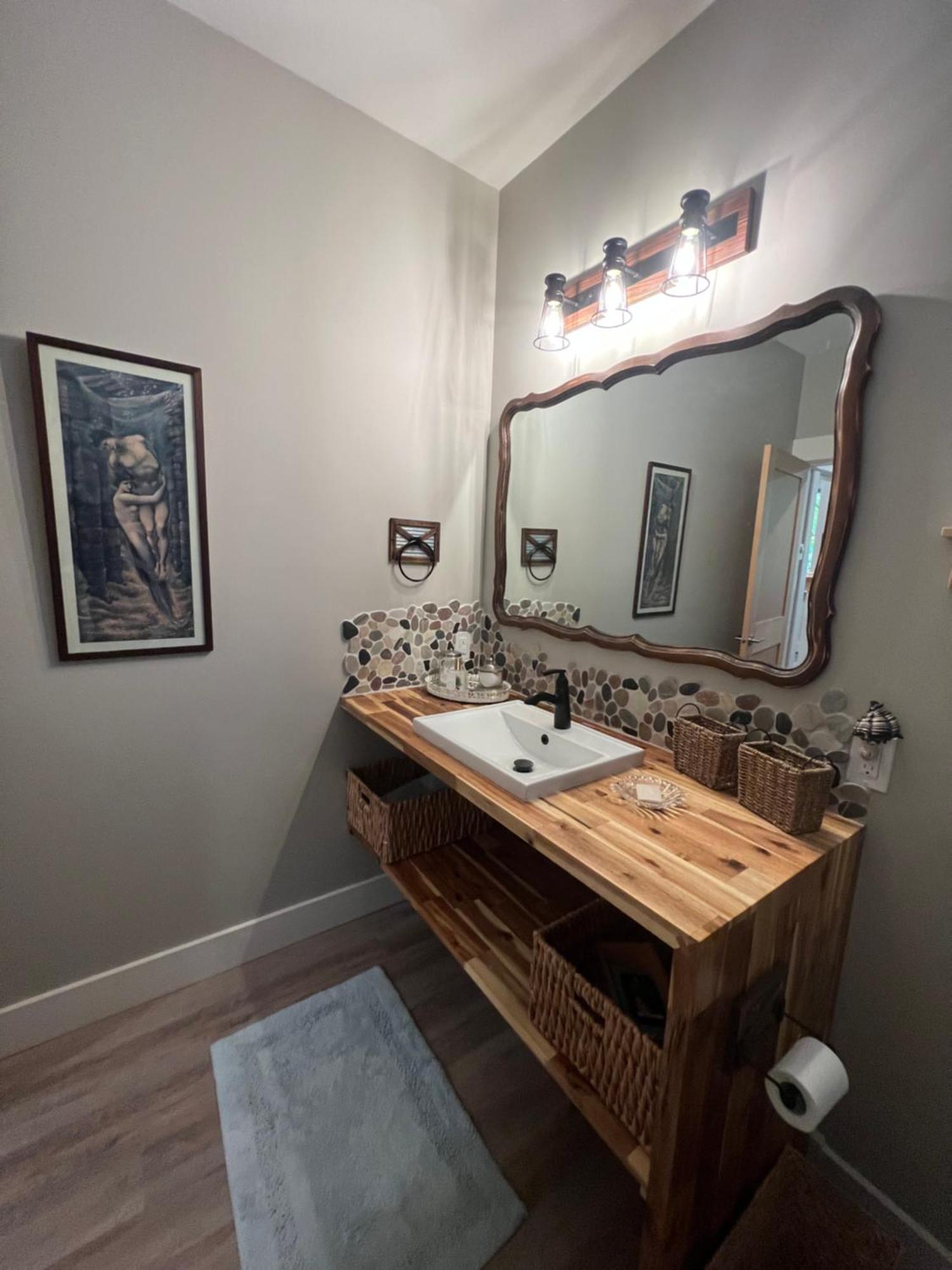 Cowichan Valley Guest Cottage 레이디스미스 외부 사진